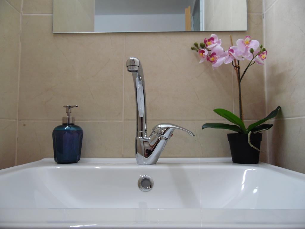 Hili Apartments ทิเบเรียส ภายนอก รูปภาพ